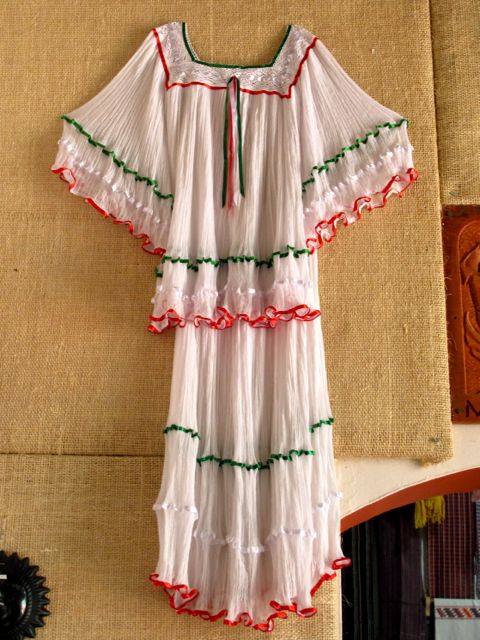 IMG_0703a White blouse and skirt with green and red trim.