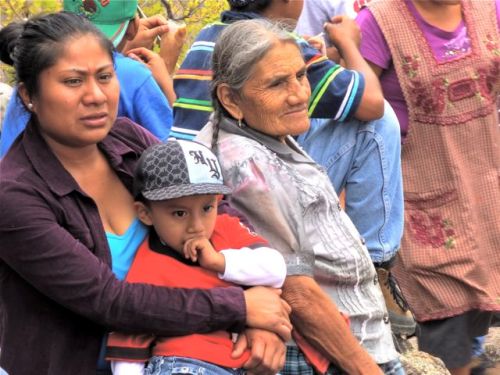 3 generations on top of El Picacho, Teotitlán del Valle