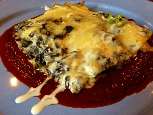 Gratín de papa con huitlacoche y adobo de chile guajillo (Potato gratin with 